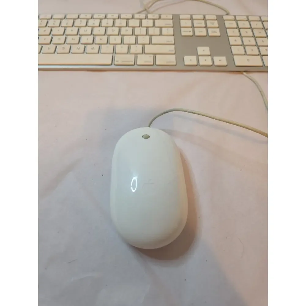 Apple Wired Keyboard A1243 & Mouse A1152 Combo Set